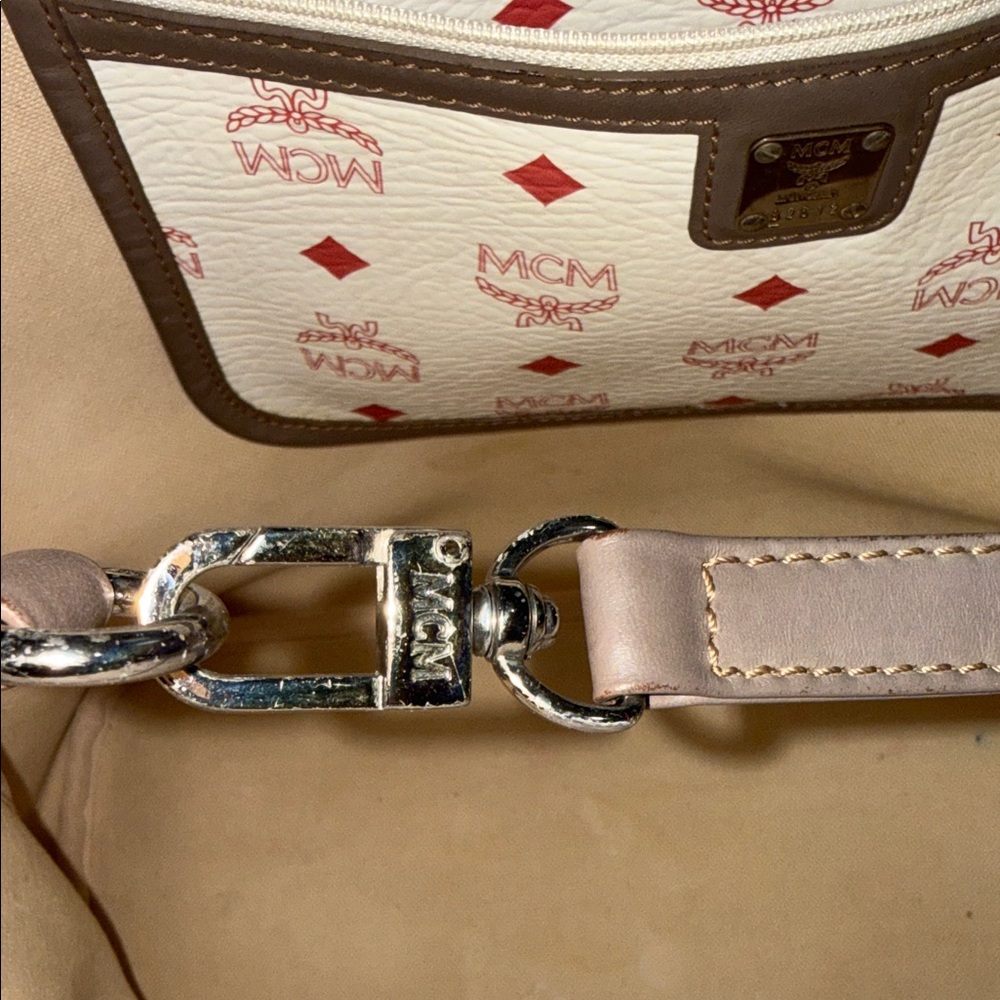 MCM limited edition, princess, lion  White and Brown Tote Bag EUC - Picture 14 of 17